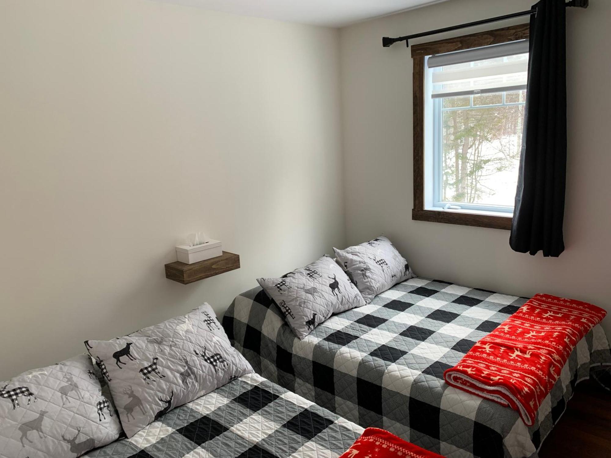 Condo Mont-Edouard LʼAnse-Saint-Jean Buitenkant foto