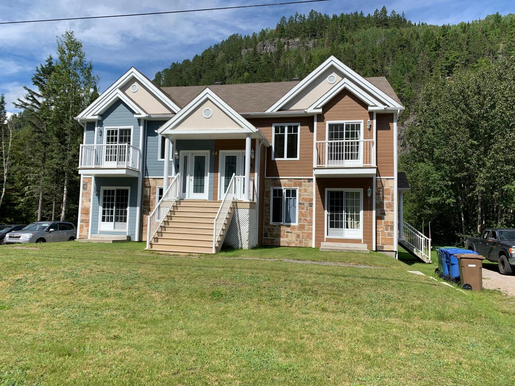 Condo Mont-Edouard LʼAnse-Saint-Jean Buitenkant foto